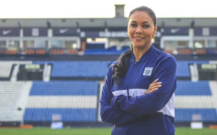 Cenaida Uribe reveló que la Federación Peruana de Vóley le de miles de soles a Alianza Lima
