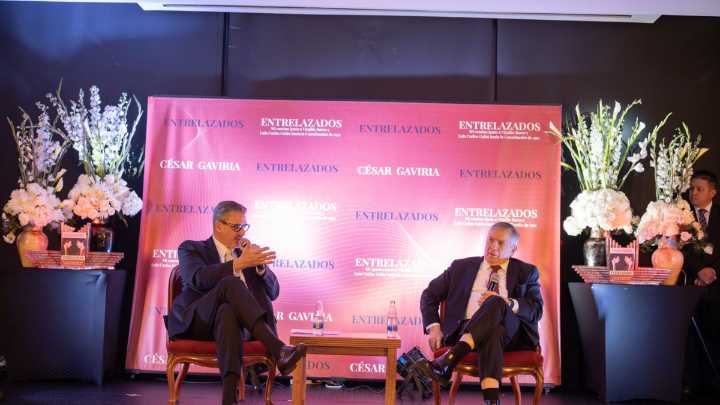 César Gaviria confirma cumbre con Álvaro Uribe para buscar la resurrección de una gran coalición que derrote 'al candidato de Petro'