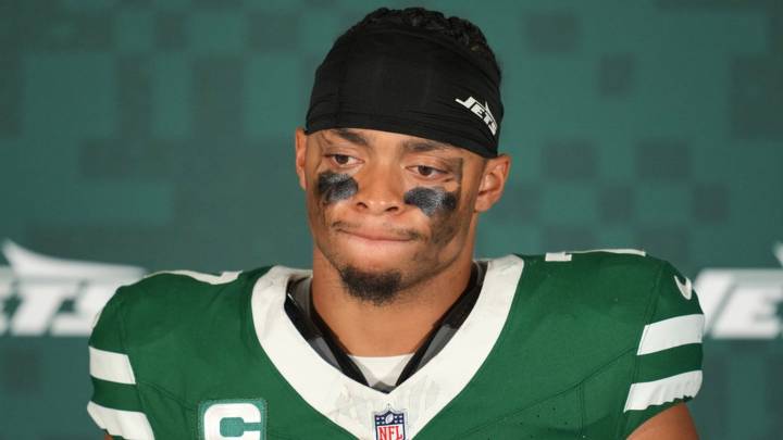 New York Jets: Justin Fields' struggles brought into spotlight but Aaron Glenn bats away questions over future as starter