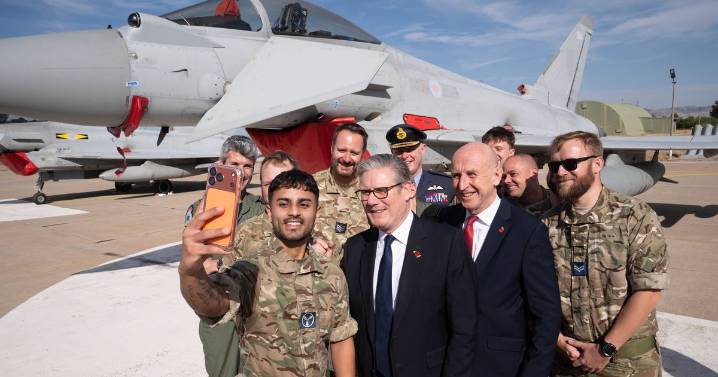 PM signs £8bn Typhoon jet deal with Turkey