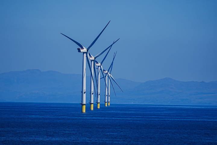 Tories pledge to scrap landmark climate legislation in favour of ‘cheap’ energy