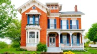 Why Vintage, Old Homes Are Now More Expensive Than New Ones