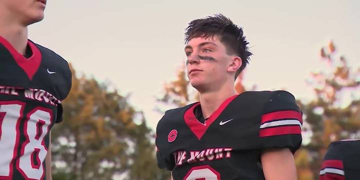 ‘Nothing can hold me back’: High schooler scores touchdown on 1st play since open