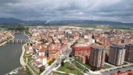 Rescatan a un hombre agarrado a una piedra en el río de Miranda en Burgos