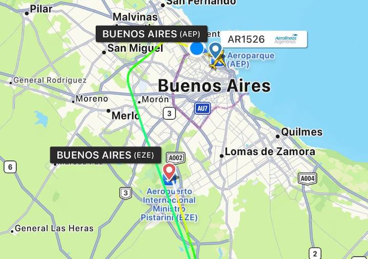 Aterrizaje de emergencia y vuelos desviados. Un avión de Aerolíneas tuvo una falla en un motor cuando despegaba y cerraron Aeroparque