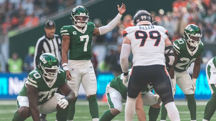 Jets Offense Struggles to Find Rhythm in London Loss