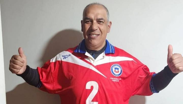 Subasta su camiseta de Francia '98: El drama familiar que afecta a Cristián Castañeda