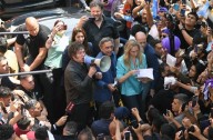 Javier Milei inició su “tour constitucional” y calificó a la oposición como “kukas gremlins”