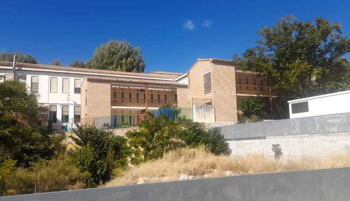 La Junta analiza alternativas para el CEIP Jesús María, que sigue cerrado