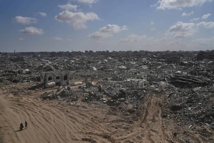 US expects hostages returned on Monday, as Palestinians return to Gaza
