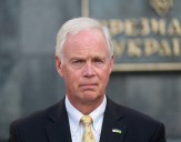 Not a 'gut-wrenching' Problem: Republican senator shrugs off millions losing subsidies