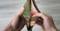Why Canadian banks can end banking relationship with a customer