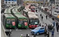 Parcial pero contundente paro de transporte urbano en Perú