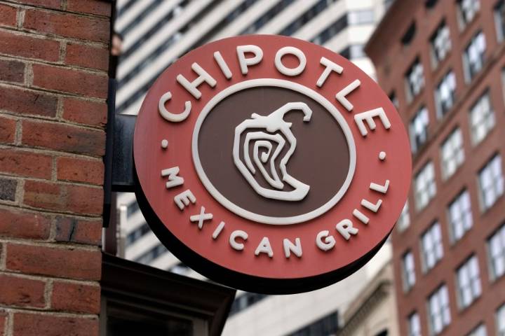 Chipotle settles lawsuit alleging California customers couldn't redeem small gift card balances