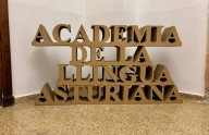 La Academia de la Llingua Asturiana recibe 50.000 euros del Gobierno