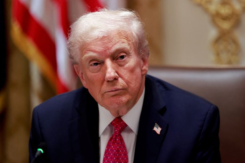 Trump asks US Supreme Court to allow Illinois troop deployment