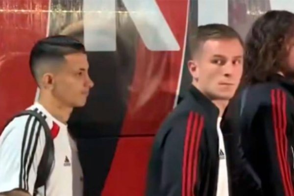 Galoppo fue increpado por un grupo de hinchas de River y el plantel vivió un incómodo momento