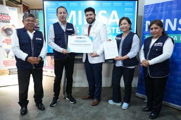 Lima Este: cinco centros de salud reciben certificación por promover la lactancia materna y la salud materno infantil