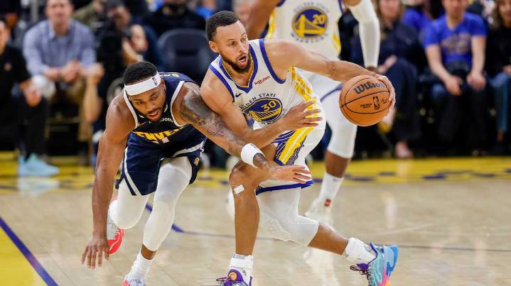 Warriors star Stephen Curry’s late-game explosion vs. Nuggets has fans going bonkers