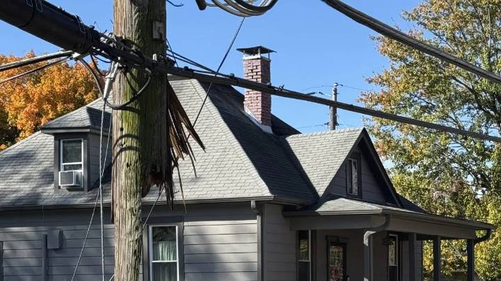 Portion of McKinley Avenue closed Friday morning after crash breaks telephone pole