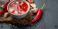 Salsas picantes: cinco recetas fáciles para transformar cualquier plato