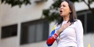 'El mayor homenaje al Nobel será volver a la democracia'