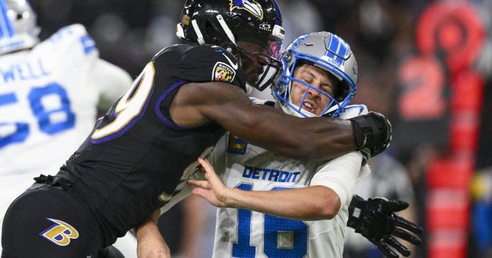 Ravens agree to send pass rusher Oweh to the Chargers for safety Alohi Gilman