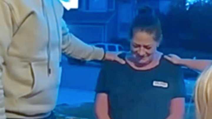 ‘Jesus Loves You’: Pastor’s Powerful Act After Delivery Woman Brings Wrong Order Goes Viral