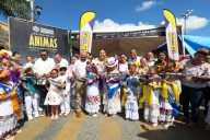 Cecilia Patrón inaugura la tradicional Feria del Mucbipollo en el barrio mágico de San Sebastián