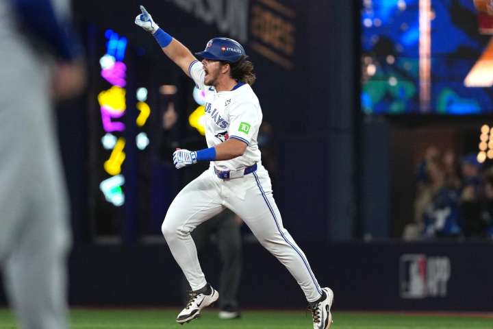Toronto Blue Jays blow out Los Angeles Dodgers for Game 1 World Series win
