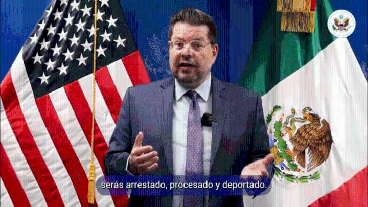 Advierte cónsul de Estados Unidos sobre engaños de traficantes a migrantes en redes sociales