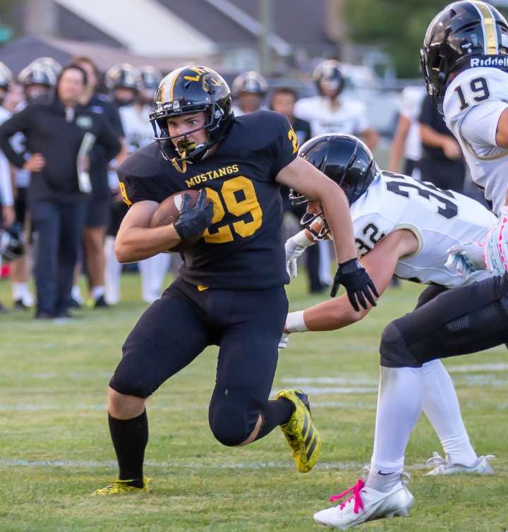 Lutheran North, Richmond, Almont remain unbeaten; Center Line, Lakeview, Utica add victories