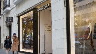 El imperio de Isak Andic, fundador de Mango: 2.700 tiendas y un patrimonio de más de 8.000 millones de euros