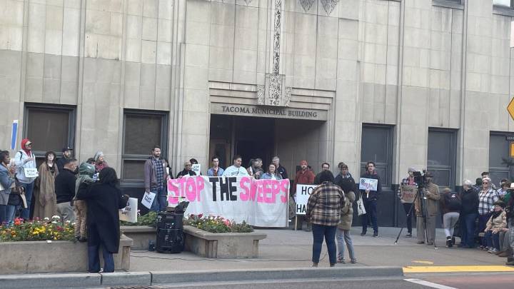 Protesters oppose possible expansion to Tacoma's camping ban