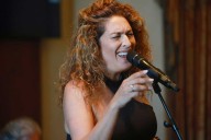 Estrella Morente homenajea a las grandes voces femeninas en una emotiva actuación en el Teatro Real