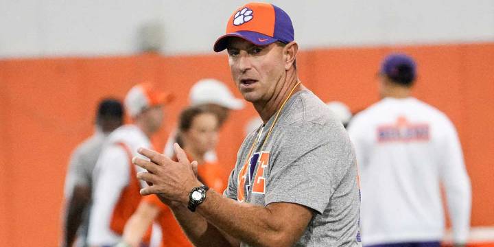 Clemson HC Dabo Swinney loses CB to transfer portal after rough start
