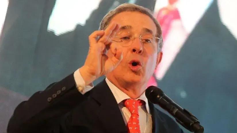Colombia: Tribunal revoca sentencia por fraude procesal contra expresidente Álvaro Uribe