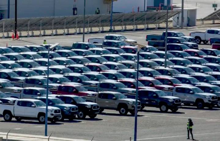 Toyota llama a revisión 13 mil vehículos en México