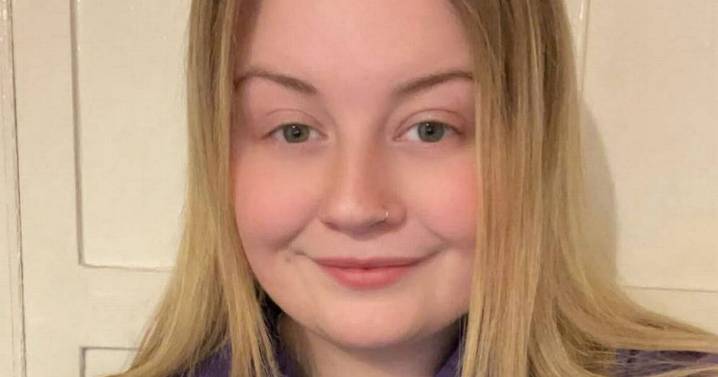 Tributes paid to loving mum, 22, who died suddenly