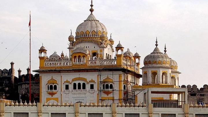 SGPC, Akal Takht hail Centre’s move to allow Sikh jatha to visit Pakistan for Guru Nanak Jayanti