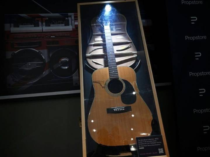 Oasis guitars among music memorabilia worth £3 million at U.K. auction