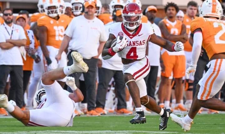 Hogs rally comes up short in 34-31 loss to No. 12 Vols