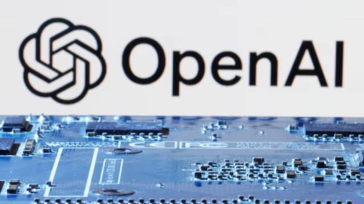 OpenAI Challenges Chrome with AI