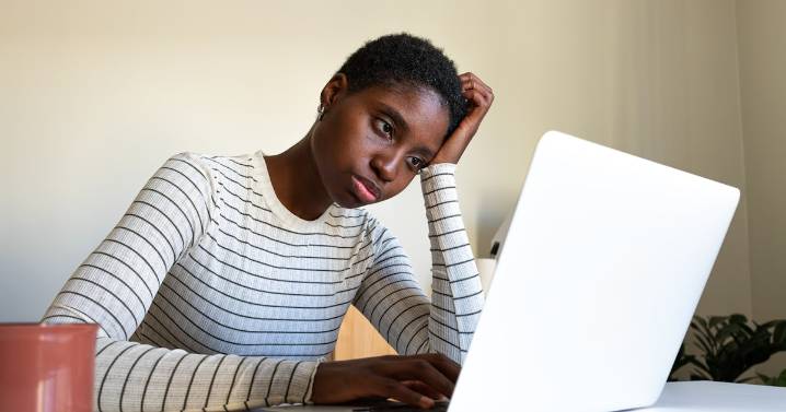 “Job Hugging” Is The Career Trend Hindering Your Potential