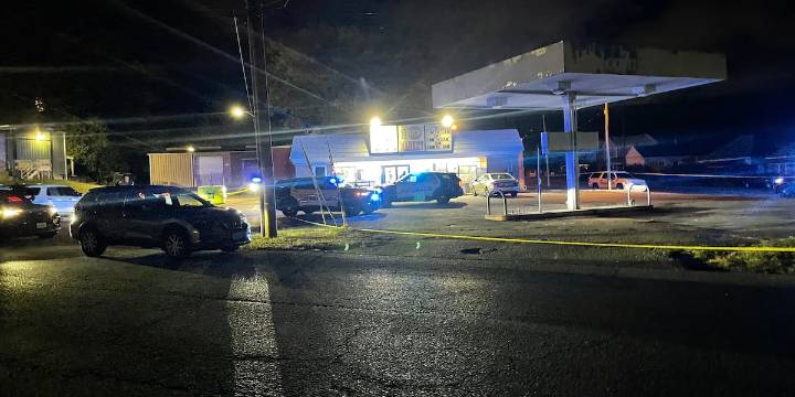 Person shot in Southwest Roanoke