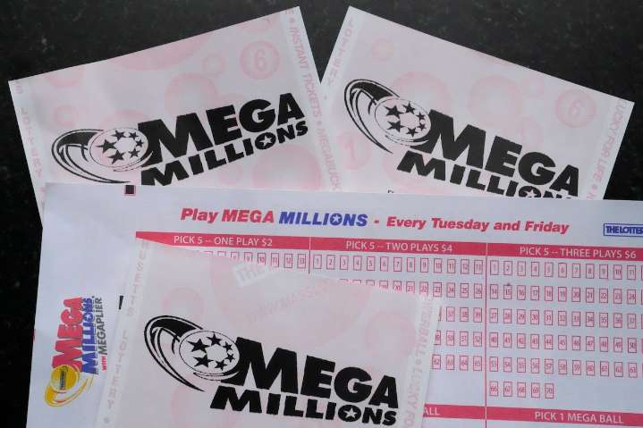 Mega Millions jackpot climbs to $520M for tonight’s drawing