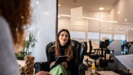 En Medellín hay nuevas oportunidades laborales. Aplique desde su celular