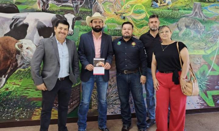 Egresado de la UACH desarrolla manual para calcular la edad de los caballos