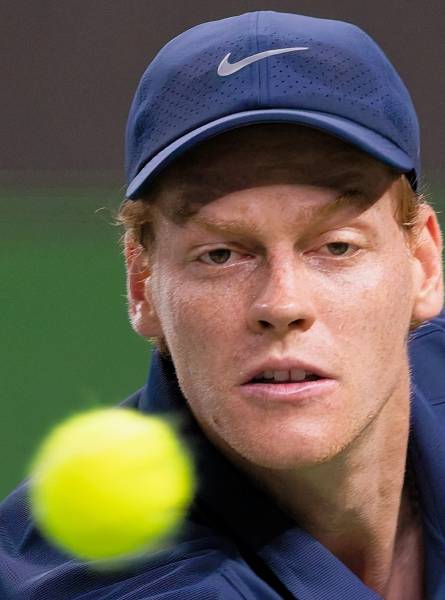 Sinner se enfrenta  a Djokovic en  Riad