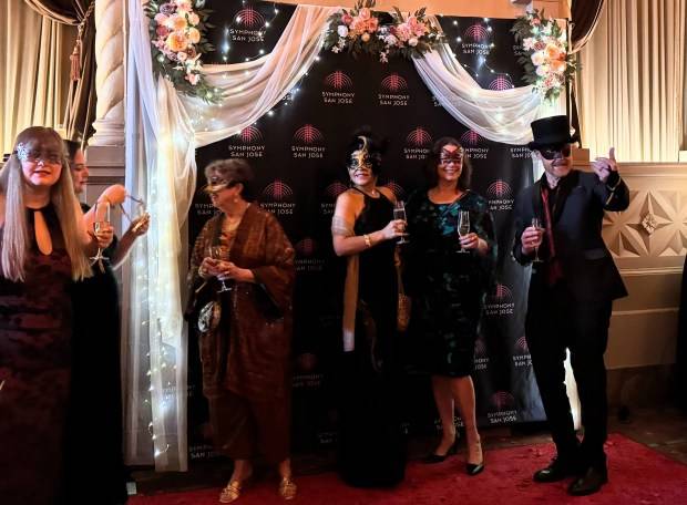Masks and Nakamatsu add up to a fun Symphony San Jose opener